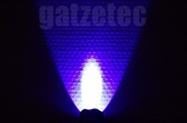 GATZETEC WF501B UV LED Taschenlampe beam